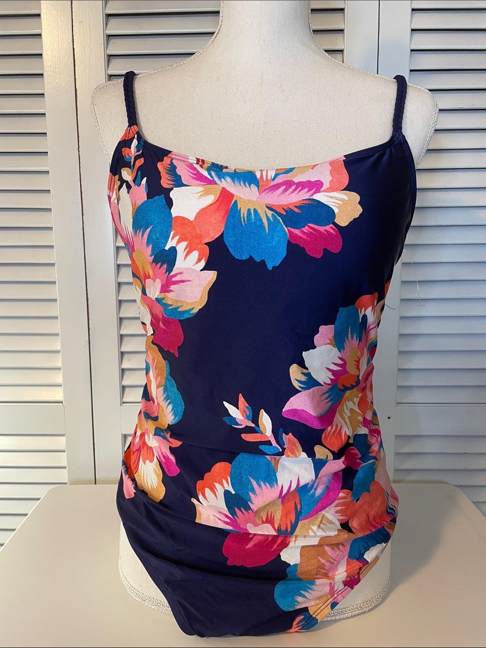NWT La Blanca Navy Floral One-Piece Swimsuit w/ Tummy Control - Sz 16